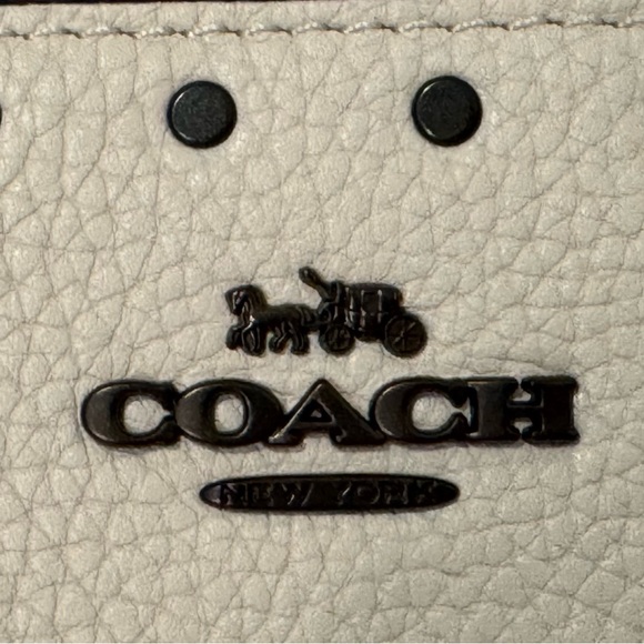 NWT Coach Border Rivets Slim Accordion Zip Wallet in Pebble Leather Chalk 32742 - Picture 8 of 9